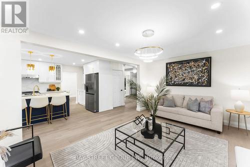 15 Drewbrook Court, Whitby, ON - Indoor Photo Showing Living Room