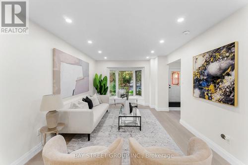 15 Drewbrook Court, Whitby, ON - Indoor Photo Showing Living Room