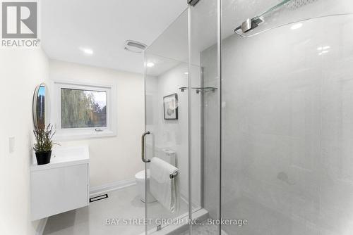 15 Drewbrook Court, Whitby, ON - Indoor Photo Showing Bathroom