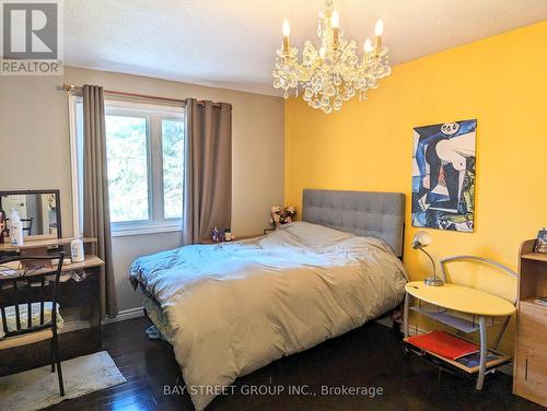 912 Janette Street, Newmarket, ON - Indoor Photo Showing Bedroom