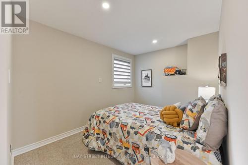 91 Roxborough Road, Newmarket, ON - Indoor Photo Showing Bedroom