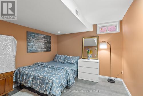 220 Killarney Grove, London, ON - Indoor Photo Showing Bedroom