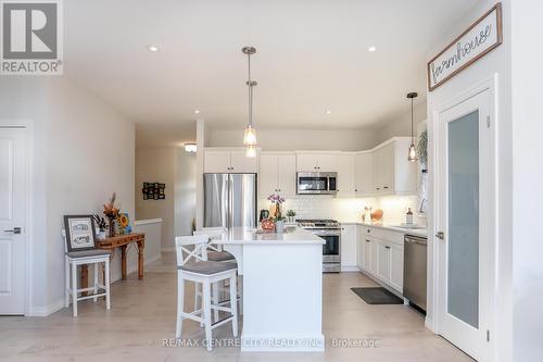 11 Cortland Terrace, St. Thomas, ON - Indoor Photo Showing Kitchen With Upgraded Kitchen