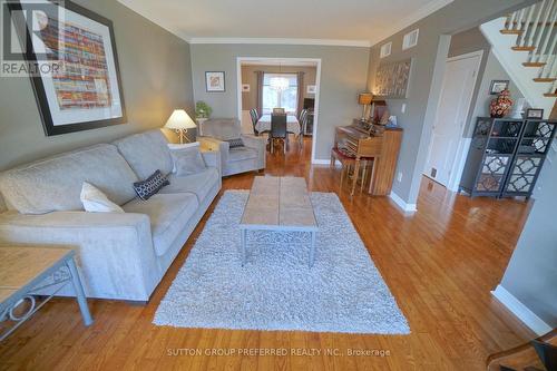 707 Cranbrook Road, London, ON - Indoor Photo Showing Living Room