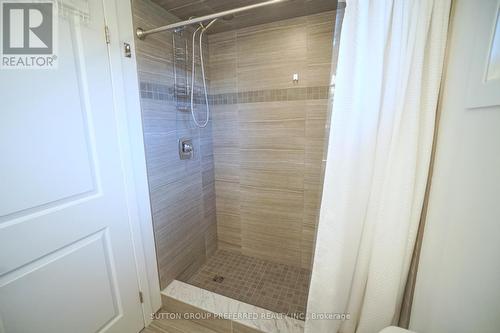 707 Cranbrook Road, London, ON - Indoor Photo Showing Bathroom