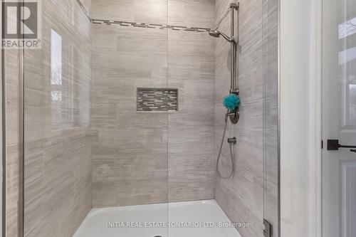 18 Wilson Court, St. Marys (21 - St. Marys), ON - Indoor Photo Showing Bathroom