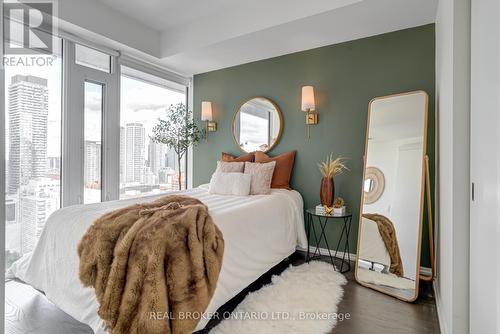 2808 - 5 Soudan Avenue, Toronto, ON - Indoor Photo Showing Bedroom