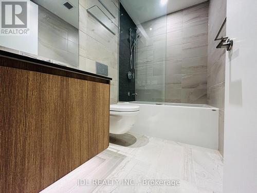 1602 - 81 Wellesley Street E, Toronto, ON - Indoor Photo Showing Bathroom