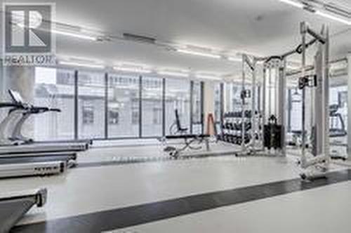 410 - 101 Peter Street, Toronto, ON - Indoor Photo Showing Gym Room