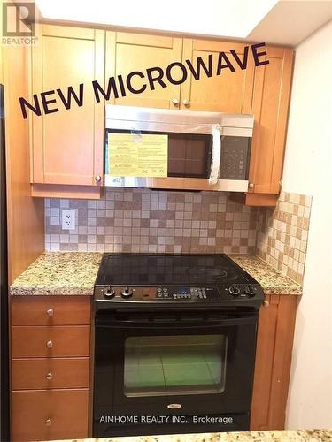 1425 - 25 Greenview Avenue, Toronto, ON - Indoor Photo Showing Kitchen