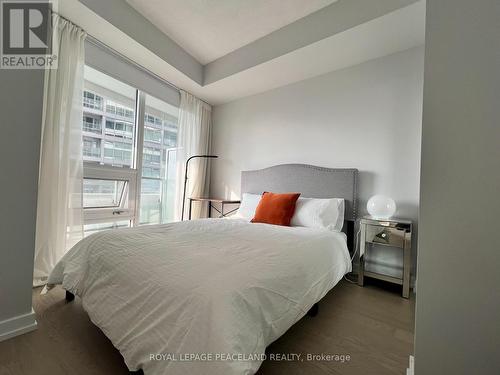 2304 - 2221 Yonge Street, Toronto, ON - Indoor Photo Showing Bedroom