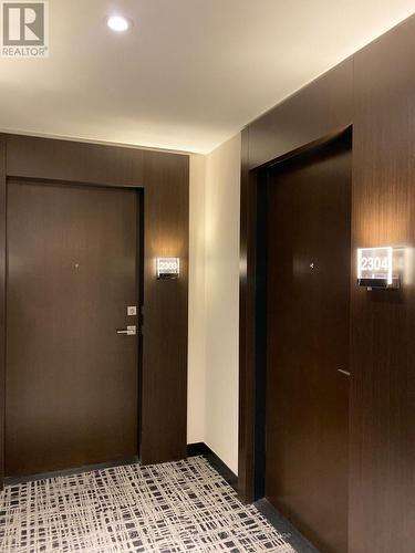 2304 - 2221 Yonge Street, Toronto, ON - Indoor Photo Showing Other Room