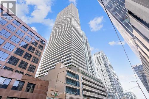 2304 - 2221 Yonge Street, Toronto, ON - Outdoor With Facade