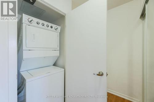 512 - 801 Sheppard Avenue W, Toronto, ON - Indoor Photo Showing Laundry Room