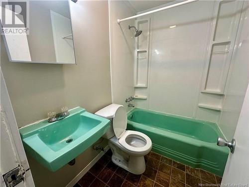 132 St. James Street, Saint John, NB - Indoor Photo Showing Bathroom