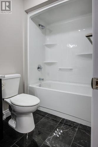 239 Eclipse, Sudbury, ON - Indoor Photo Showing Bathroom