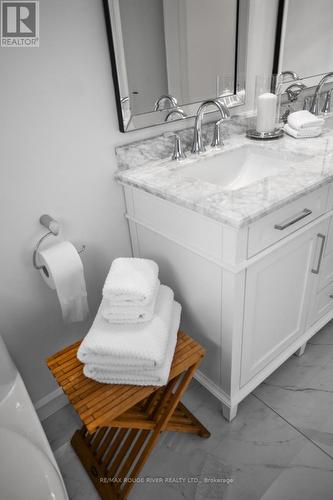 27 Keller Drive, Belleville, ON - Indoor Photo Showing Bathroom