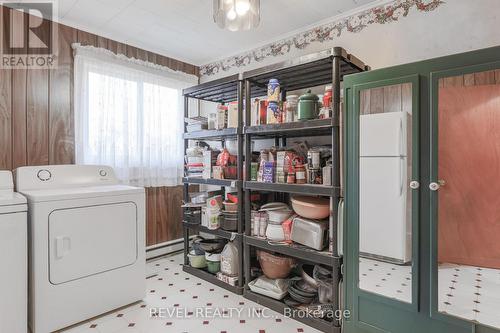 8 Bay Street, Kawartha Lakes (Lindsay), ON - Indoor Photo Showing Laundry Room