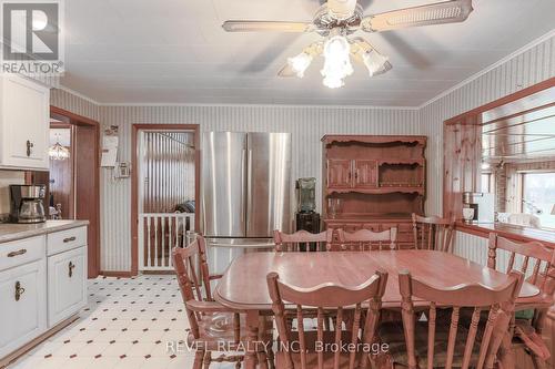 8 Bay Street, Kawartha Lakes (Lindsay), ON - Indoor Photo Showing Dining Room