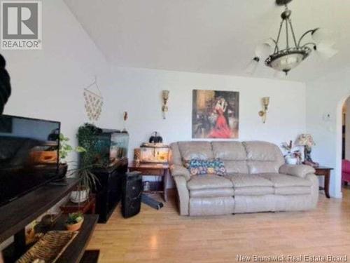 399 Rue Arseneau, Tracadie, NB - Indoor Photo Showing Living Room