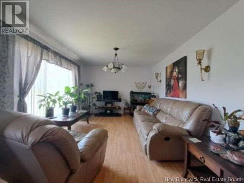 399 Rue Arseneau, Tracadie, NB - Indoor Photo Showing Living Room