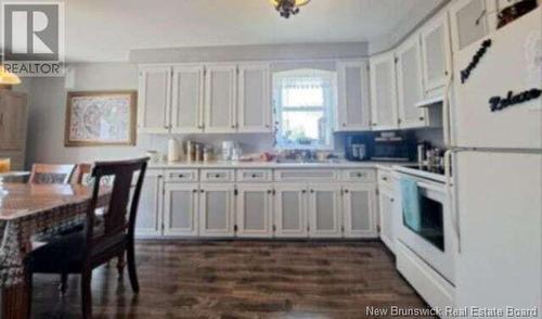 399 Rue Arseneau, Tracadie, NB - Indoor Photo Showing Kitchen