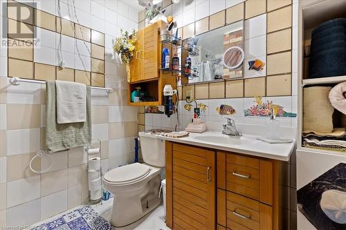 54 Poplar Drive, Cambridge, ON - Indoor Photo Showing Bathroom