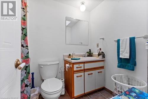 54 Poplar Drive, Cambridge, ON - Indoor Photo Showing Bathroom