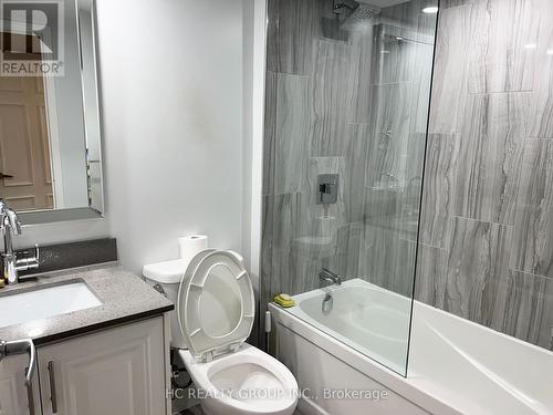 301 - 55 Wellesley Street E, Toronto, ON - Indoor Photo Showing Bathroom