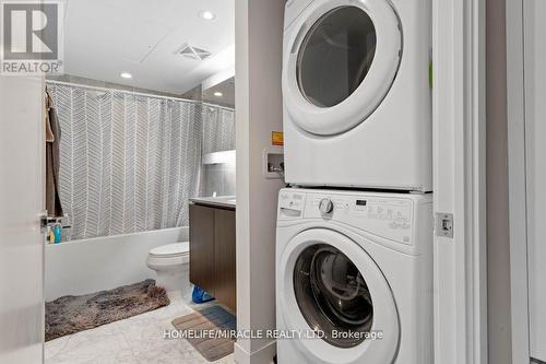 1612 - 80 Queens Wharf Road, Toronto, ON - Indoor Photo Showing Laundry Room