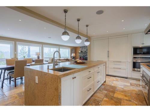 Cuisine - 11 Ch. Delmar, Saint-Donat, QC - Indoor Photo Showing Kitchen With Upgraded Kitchen