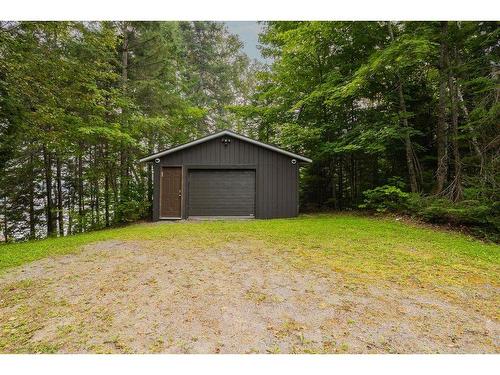 Garage - 11 Ch. Delmar, Saint-Donat, QC - Outdoor