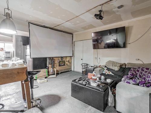 Autre - 100 Ch. Cambria, Gore, QC - Indoor Photo Showing Living Room