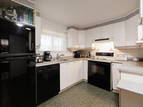 Kitchen - 692  - 694 3E Avenue, Montréal (Lachine), QC - Indoor Photo Showing Kitchen