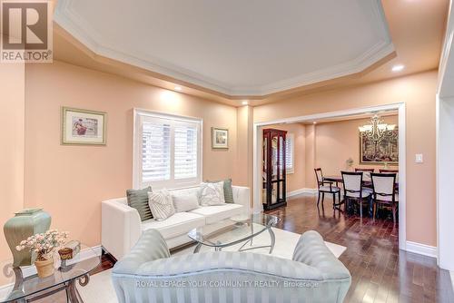 240 Golden Forest Road, Vaughan, ON - Indoor Photo Showing Living Room