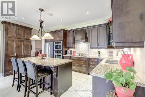 240 Golden Forest Road, Vaughan, ON - Indoor Photo Showing Kitchen With Upgraded Kitchen