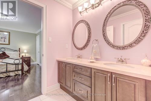 240 Golden Forest Road, Vaughan, ON - Indoor Photo Showing Bathroom