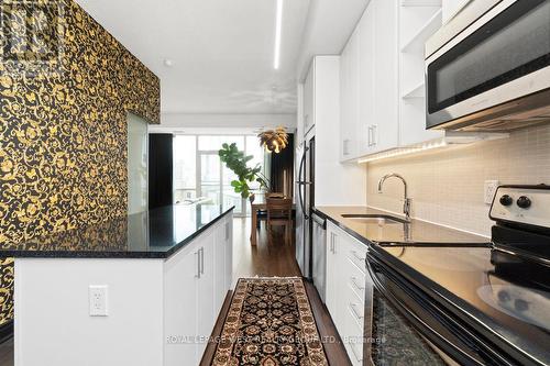 S426 - 112 George Street, Toronto, ON - Indoor Photo Showing Kitchen With Upgraded Kitchen