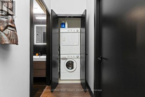 S426 - 112 George Street, Toronto, ON - Indoor Photo Showing Laundry Room