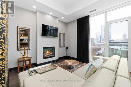 S426 - 112 George Street, Toronto, ON - Indoor With Fireplace