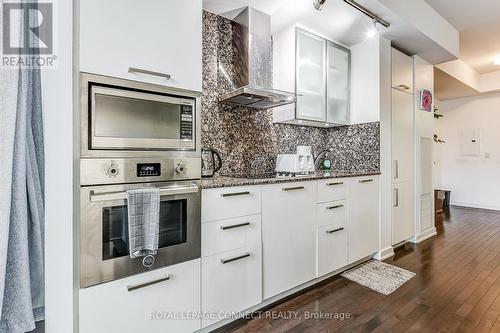 2804 - 14 York Street, Toronto, ON - Indoor Photo Showing Kitchen With Upgraded Kitchen