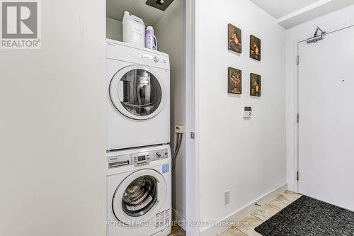 2804 - 14 York Street, Toronto, ON - Indoor Photo Showing Laundry Room