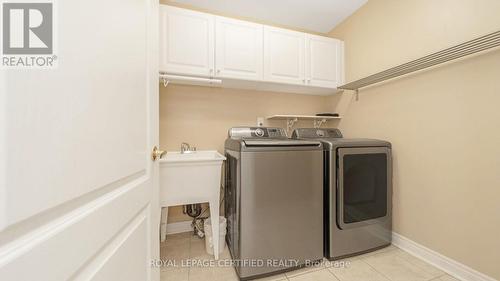 17 Boltonview Crescent, Caledon, ON - Indoor Photo Showing Laundry Room