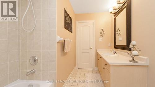 17 Boltonview Crescent, Caledon, ON - Indoor Photo Showing Bathroom