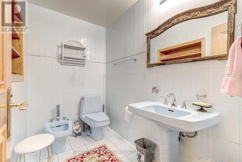 4128 Tapestry Trail, Mississauga, ON - Indoor Photo Showing Bathroom