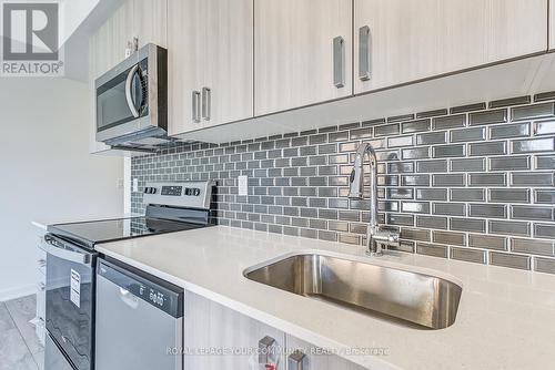 Th 28 - 4005 Hickory Drive, Mississauga, ON - Indoor Photo Showing Kitchen