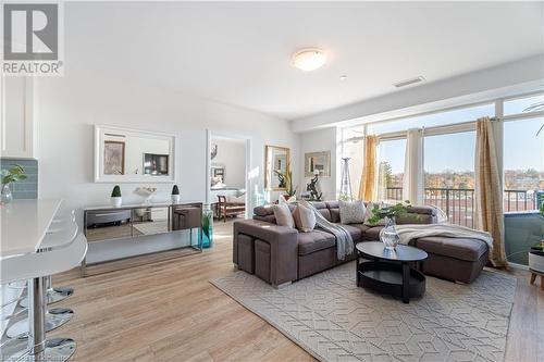 1 Redfern Street Unit# 409, Hamilton, ON - Indoor Photo Showing Living Room