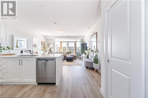 1 Redfern Street Unit# 409, Hamilton, ON - Indoor Photo Showing Kitchen