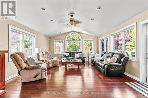 14 Catherine Crescent, Brighton, ON - Indoor Photo Showing Living Room