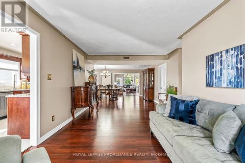 14 Catherine Crescent, Brighton, ON - Indoor Photo Showing Living Room